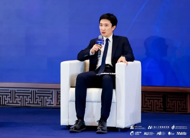 WAIC2025现场直击：鲍捷教授倡议推动全球AI公平，从“感知”开始(图2)