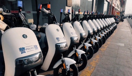 从平衡车到电动自行车 九号公司多个智能产品成为警务车