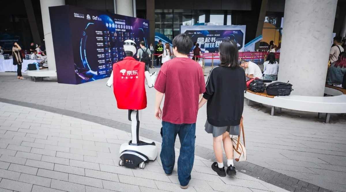 从接待到引流，从讲解到带货！星动Q5成2025银河科幻大会 