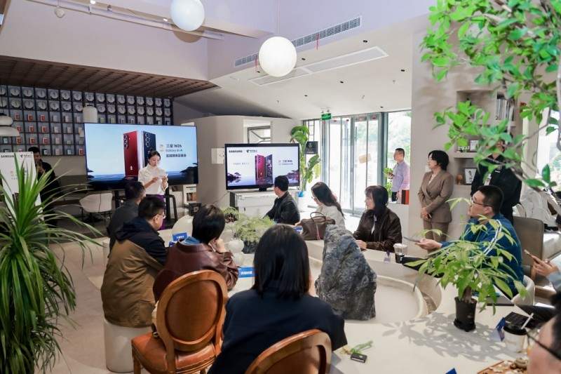 典藏之作 定义高端 心系天下三星W26品鉴会在济南举行