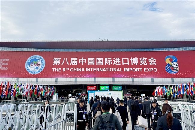 AI赋能！飞利浦&EVNIA弈威闪耀亮相第八届中国国际进口博